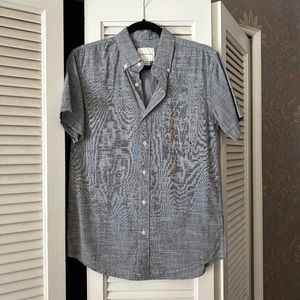 American Eagle men’s s/s button down shirt size XS- BNWOT